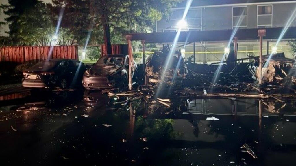 Overnight fire at San Jose housing complex damages more than 20 vehicles, carport — CBS Bay Area (KPIX), Frisco Community news
