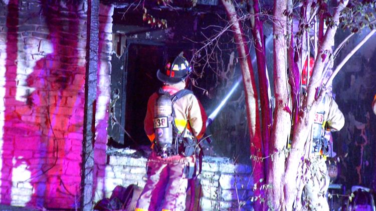 One person dies, another person and a dog rescued from Blakeley Drive house fire — KENS 5 (San Antonio), Frisco Health news