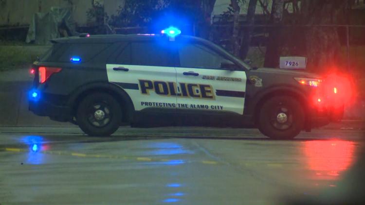 Driver arrested on DWI charge after running red light and crashing into car, police say — KENS 5 (San Antonio), Frisco Health news