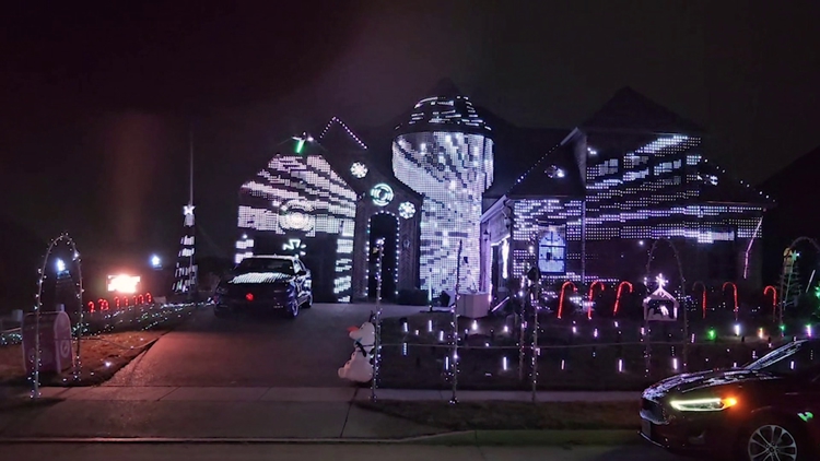 Sachse family known for Christmas light display prepares to move — WFAA (Dallas-Fort Worth), Frisco Community news